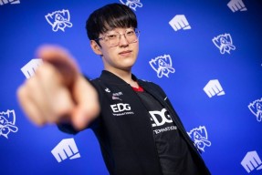 开云APP-重要助攻引发热议！，Scout在DWG比赛中最后时刻胜出赢得满堂喝彩-开云APP